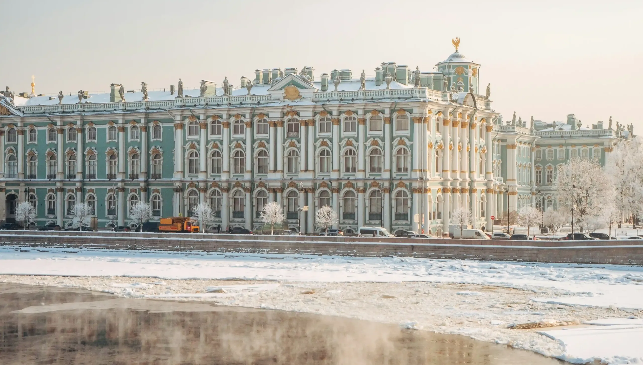 Фотография - Эрмитаж Зимний дворец Санкт-Петербург